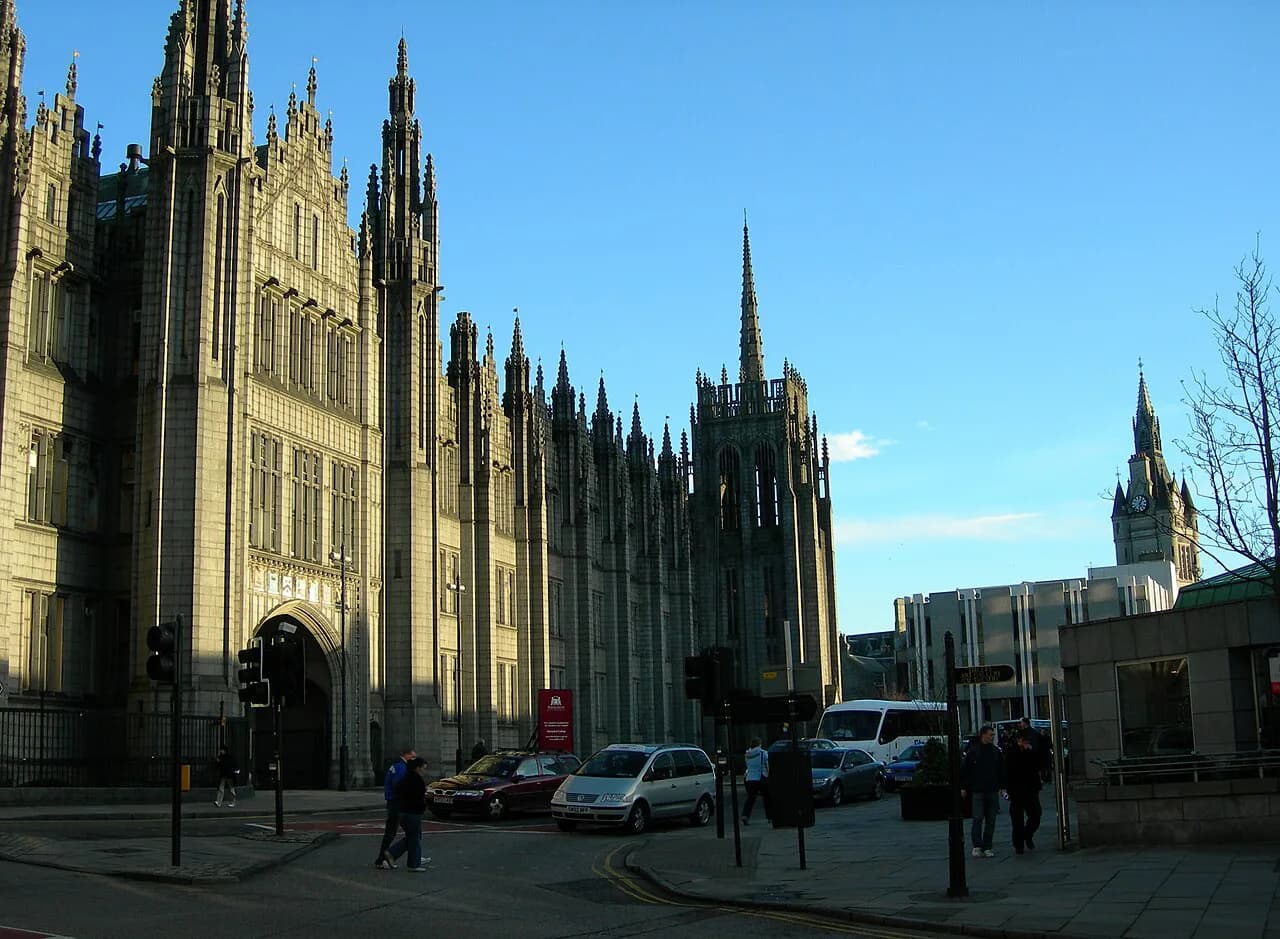 Aberdeen Walking Tour: Self-Guided Route and Guided Walks