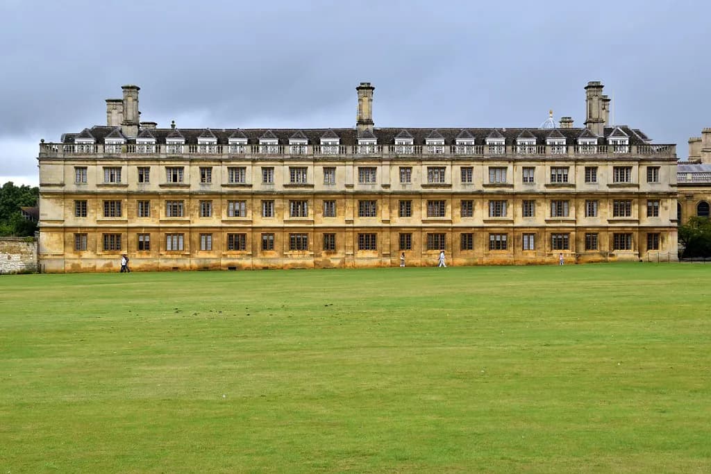 Afternoon Tea in Cambridge: Where to Book and What It Costs