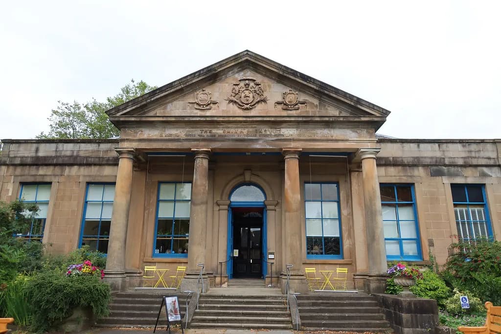 Art Galleries in Stirling: Where to See and Choose Art