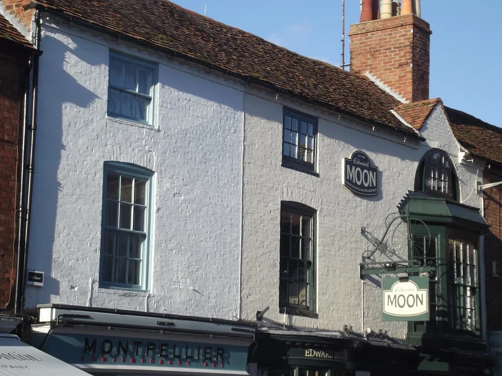 Art Galleries in Stratford-upon-Avon: Where to Browse