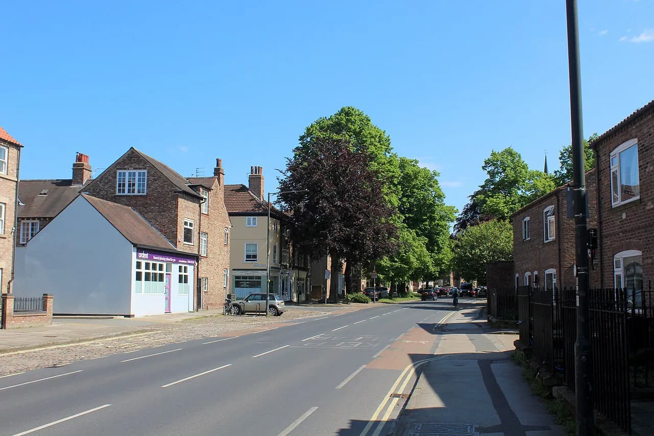 Clifton, York: Neighbourhood Guide for City-Break Visitors
