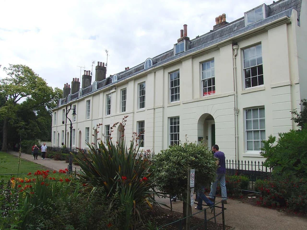 Dane John Gardens Canterbury: History, Views & What to See