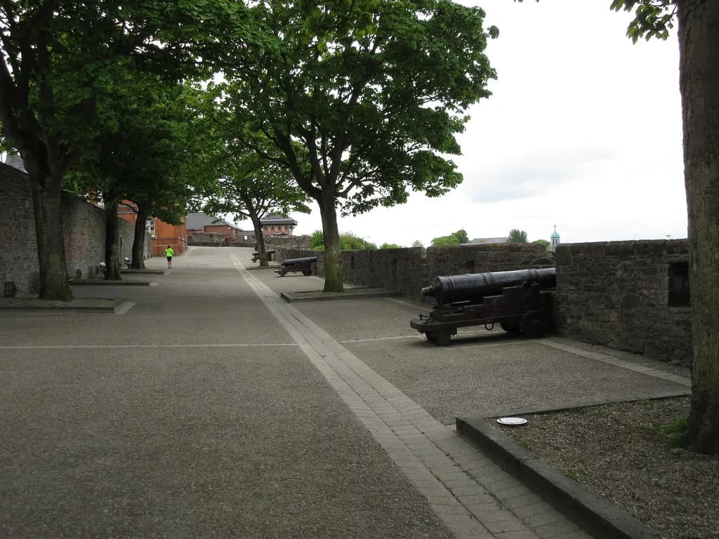 History of Derry: A Walk Through the Walled City