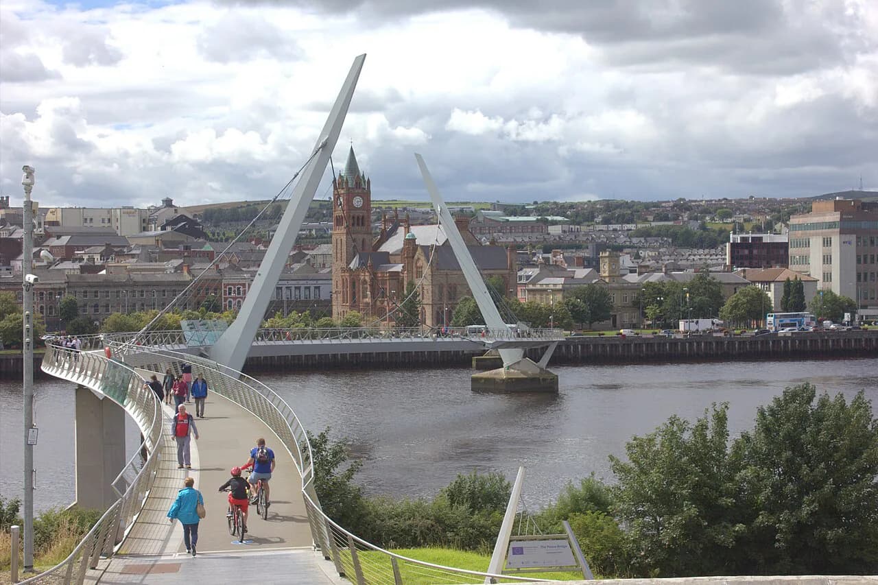 Derry Attractions: 8 Visitor Guides