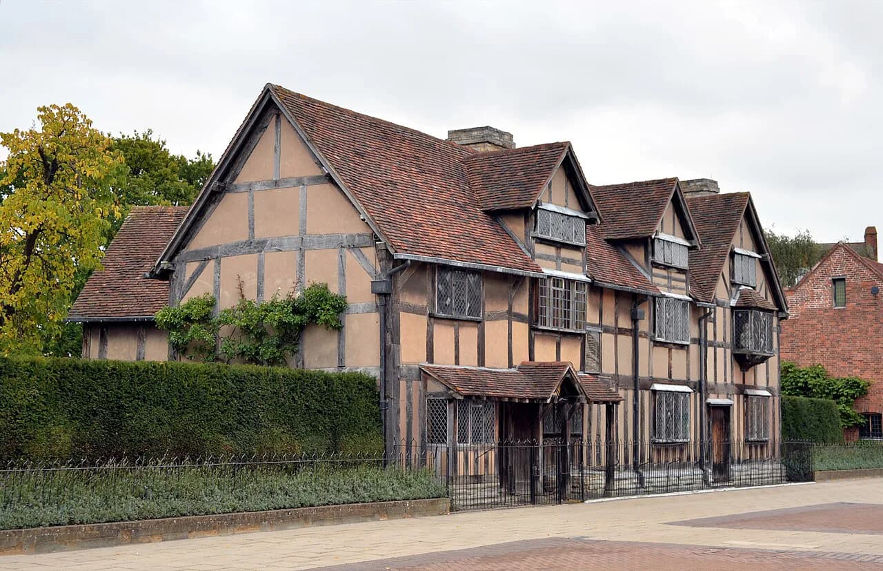 Stratford-upon-Avon Attractions: 8 Visitor Guides