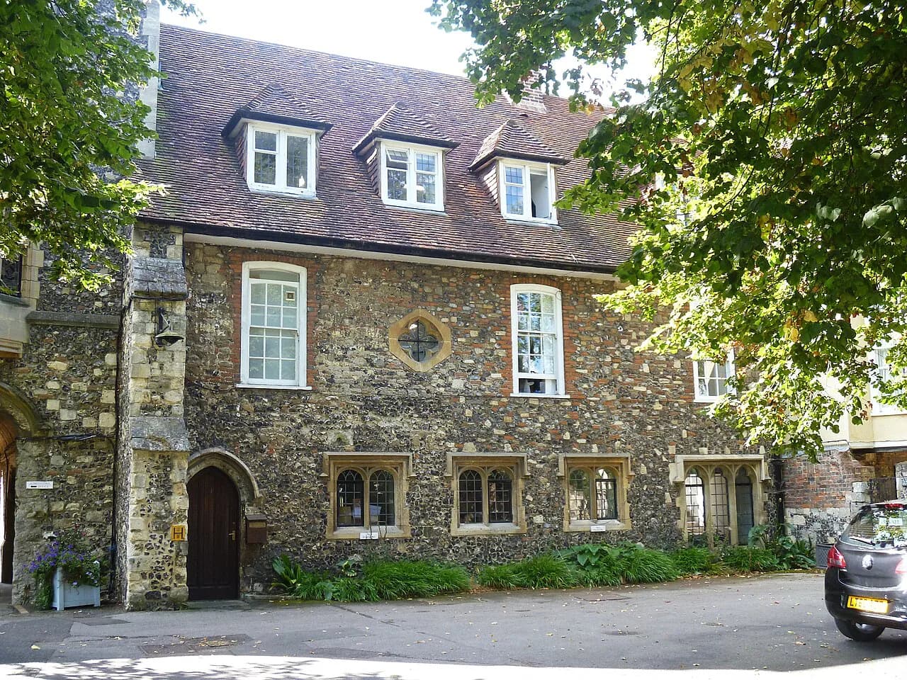 Indoor Activities in Canterbury: Rainy-Day Museums and Tours