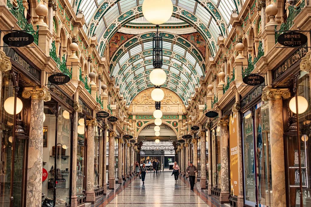 Leeds Architecture: A City Guide to Its Buildings and Styles