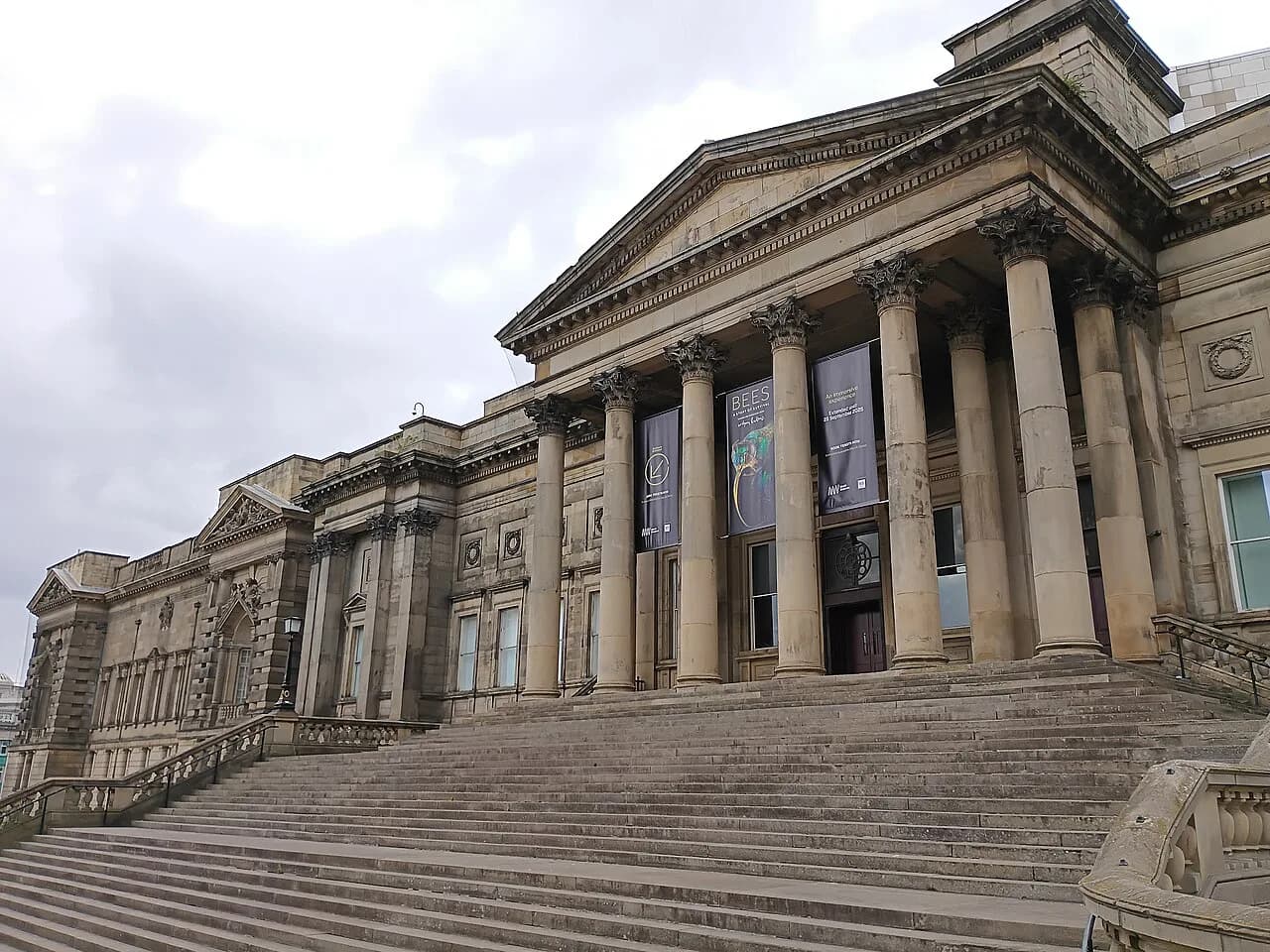 Liverpool Walking Tour: Which Route Should You Choose?