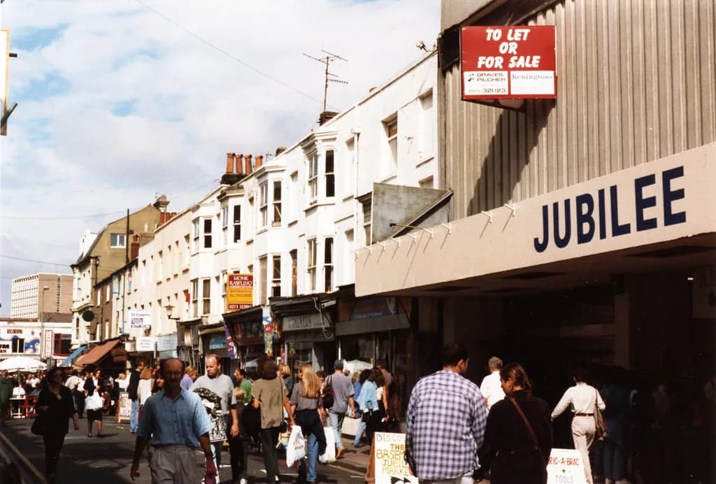 Markets in Brighton: What to See and When to Go