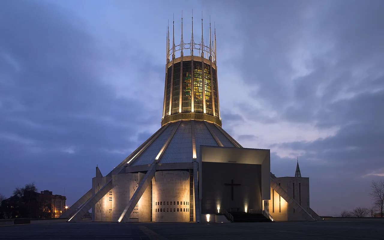 Liverpool Metropolitan Cathedral: Visiting Guide