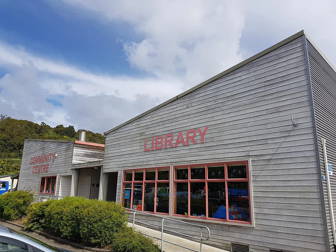 Oban Library Guide: Plan Your Visit to Albany Street