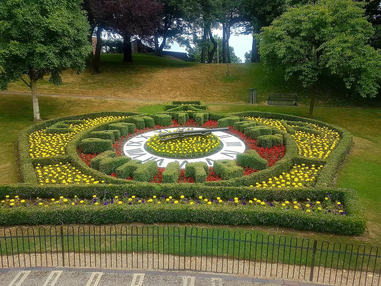 Pannett Park, Whitby: What to See and How Long to Allow