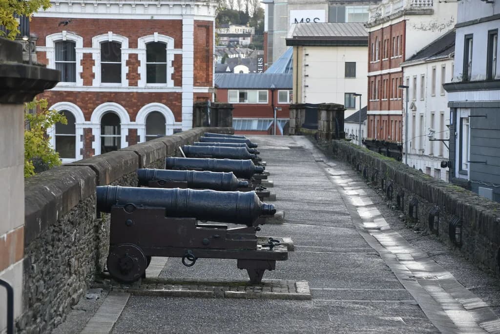 Shopping in Derry: The Quayside and Foyleside Centres