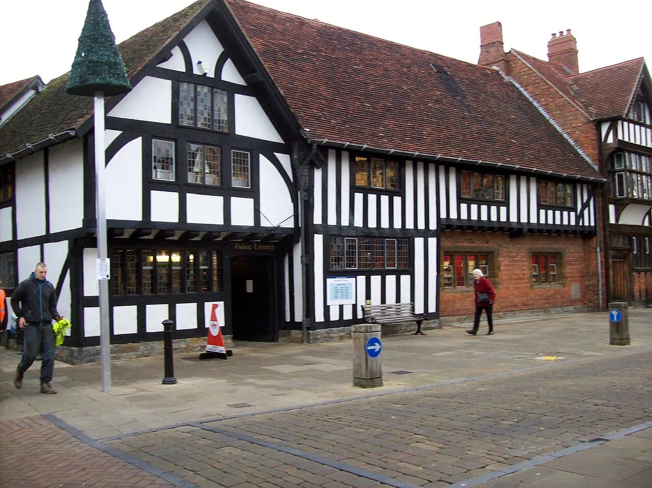Stratford-upon-Avon Architecture: Tudor Streets to See