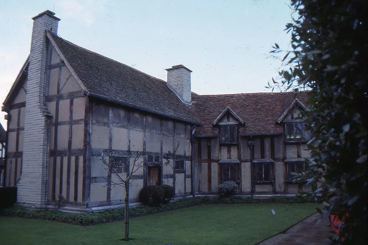 Stratford-upon-Avon Walking Tour: Routes and Stops to Choose