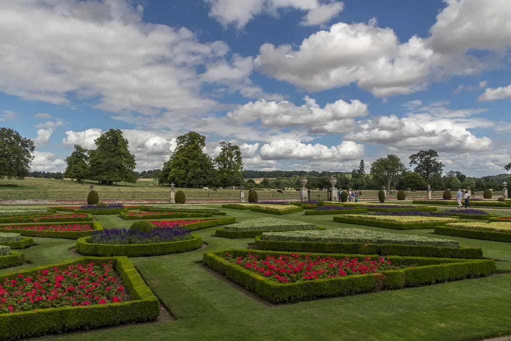 Wimpole Hall Guide: Plan Your Visit Near Cambridge
