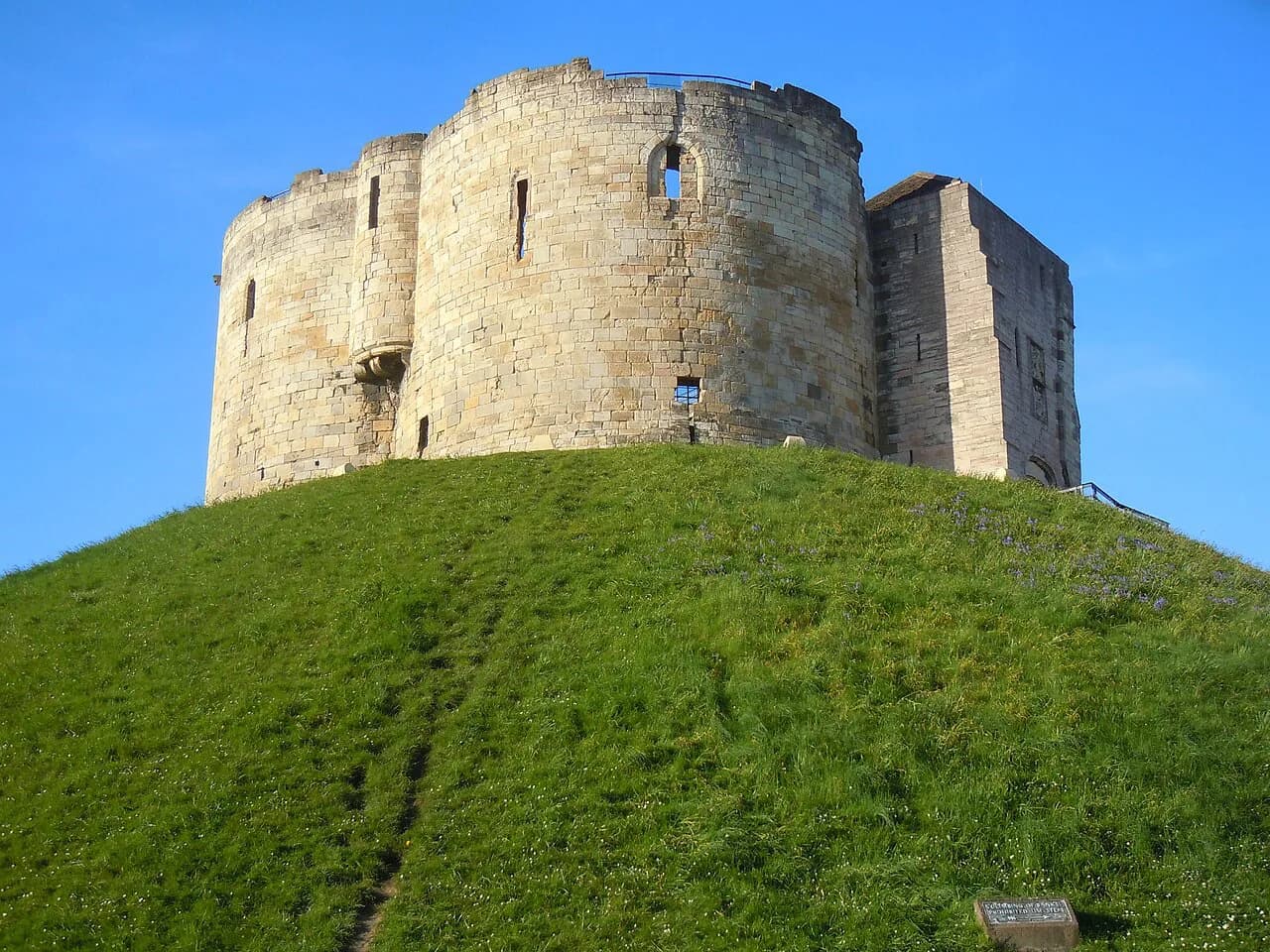York Boat Trips: River Ouse Cruises and Self-Drive Hire