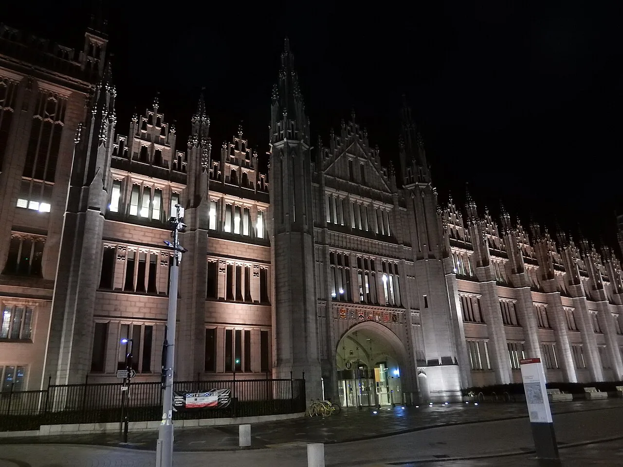 Marischal College at night, Aberdeen