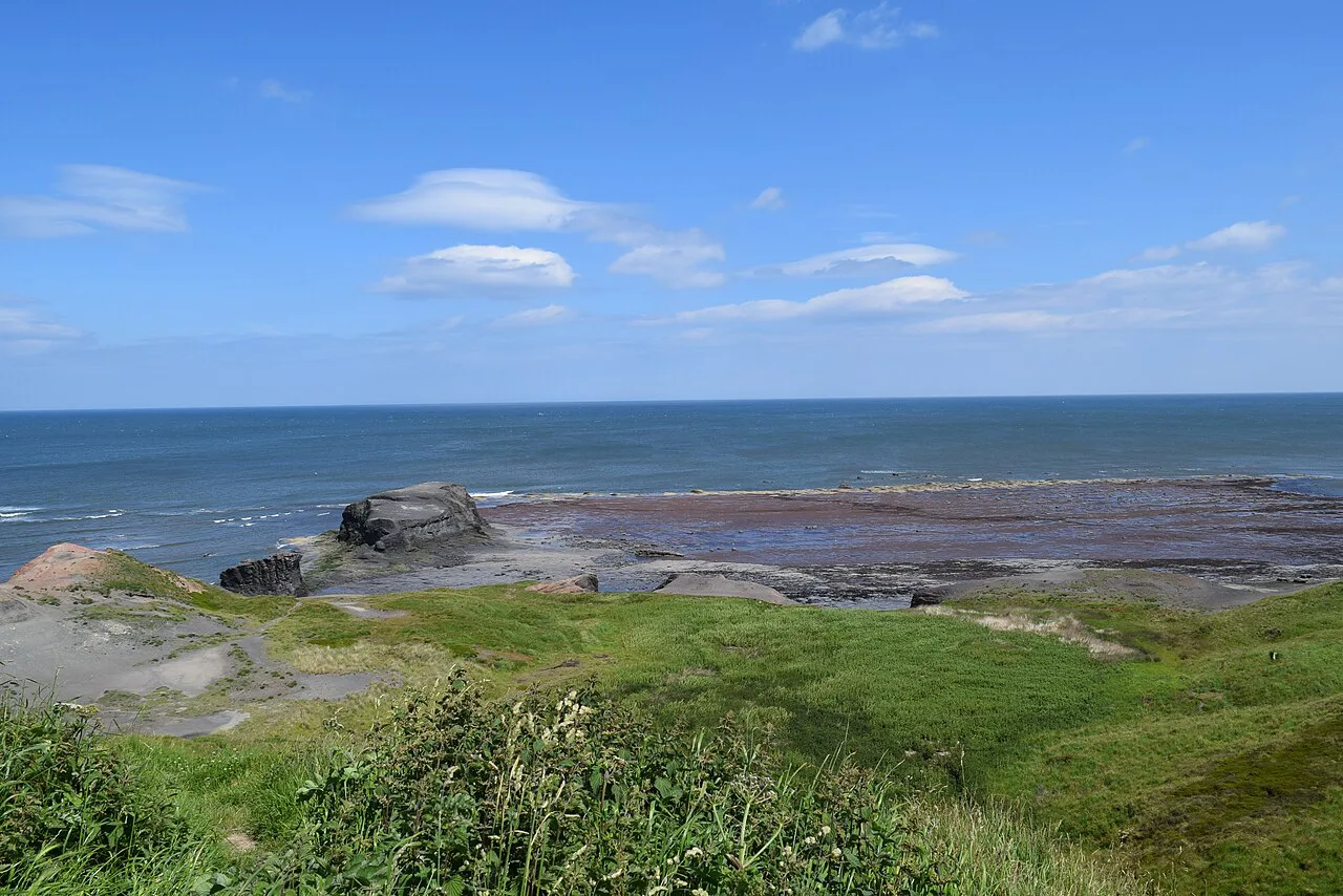 Whitby to the lighthouse and back th June )