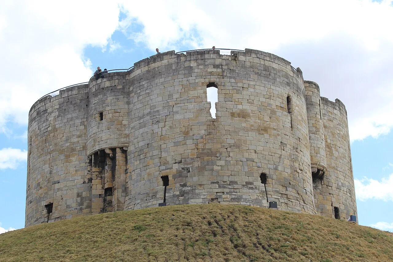 Tour Clifford York