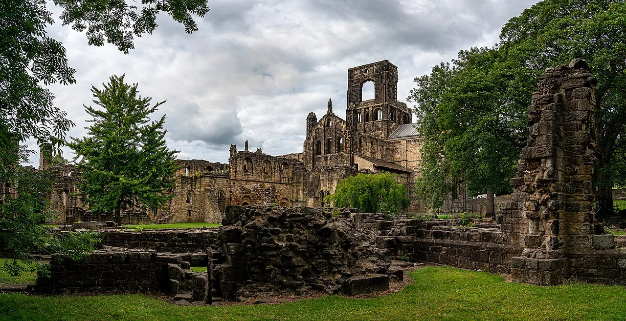 Kirkstall Abbey, Leeds - geograph.org.uk