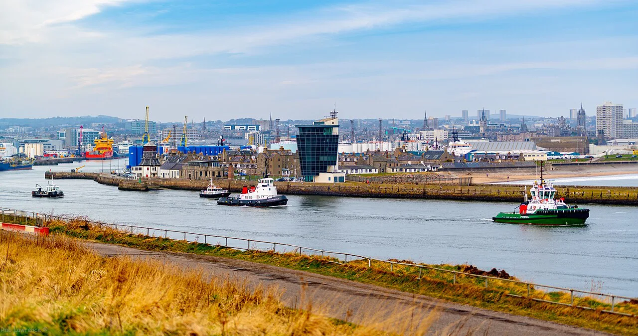 All go @ Aberdeen Harbour 05