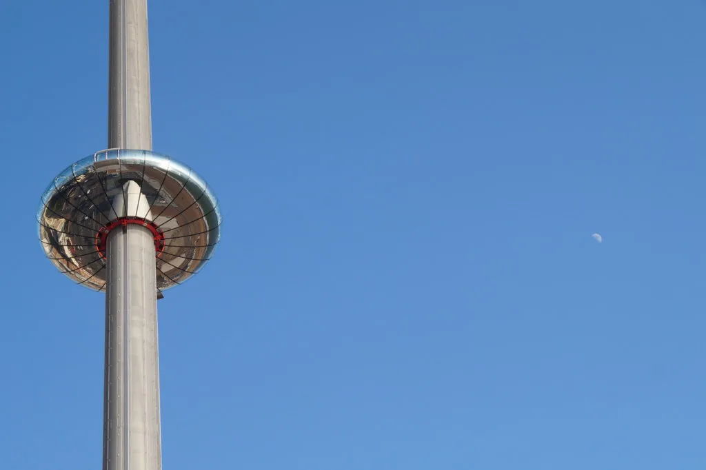 British Airways , Brighton, and the Moon - geograph.org.uk