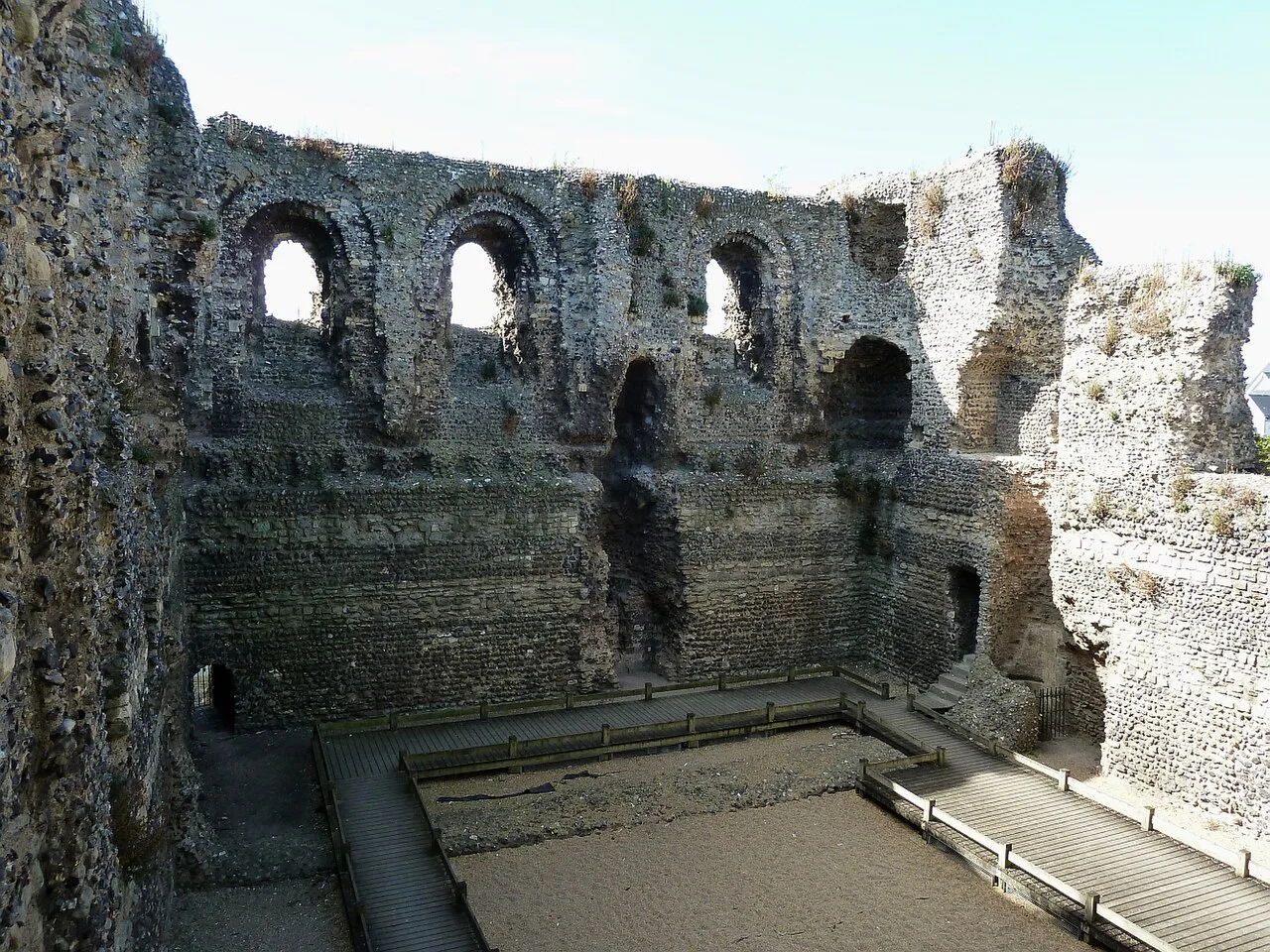 Canterbury Castle - interior - geograph.org.uk