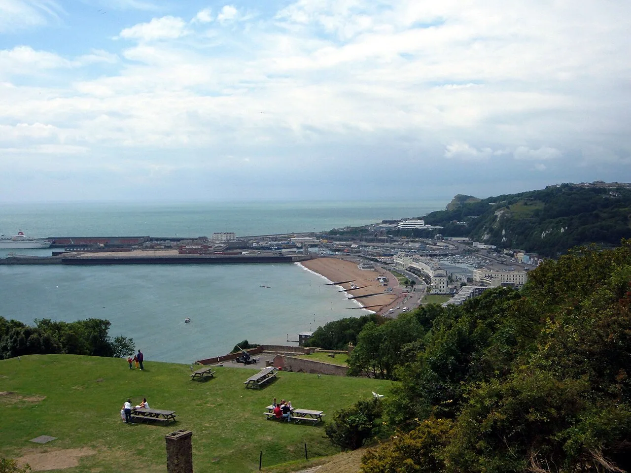 Dover Seafront - geograph.org.uk