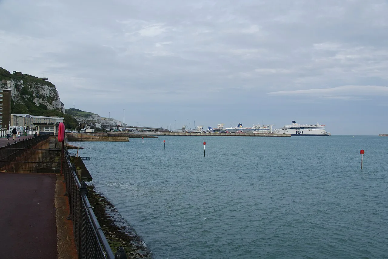 Dover Harbour - geograph.org.uk