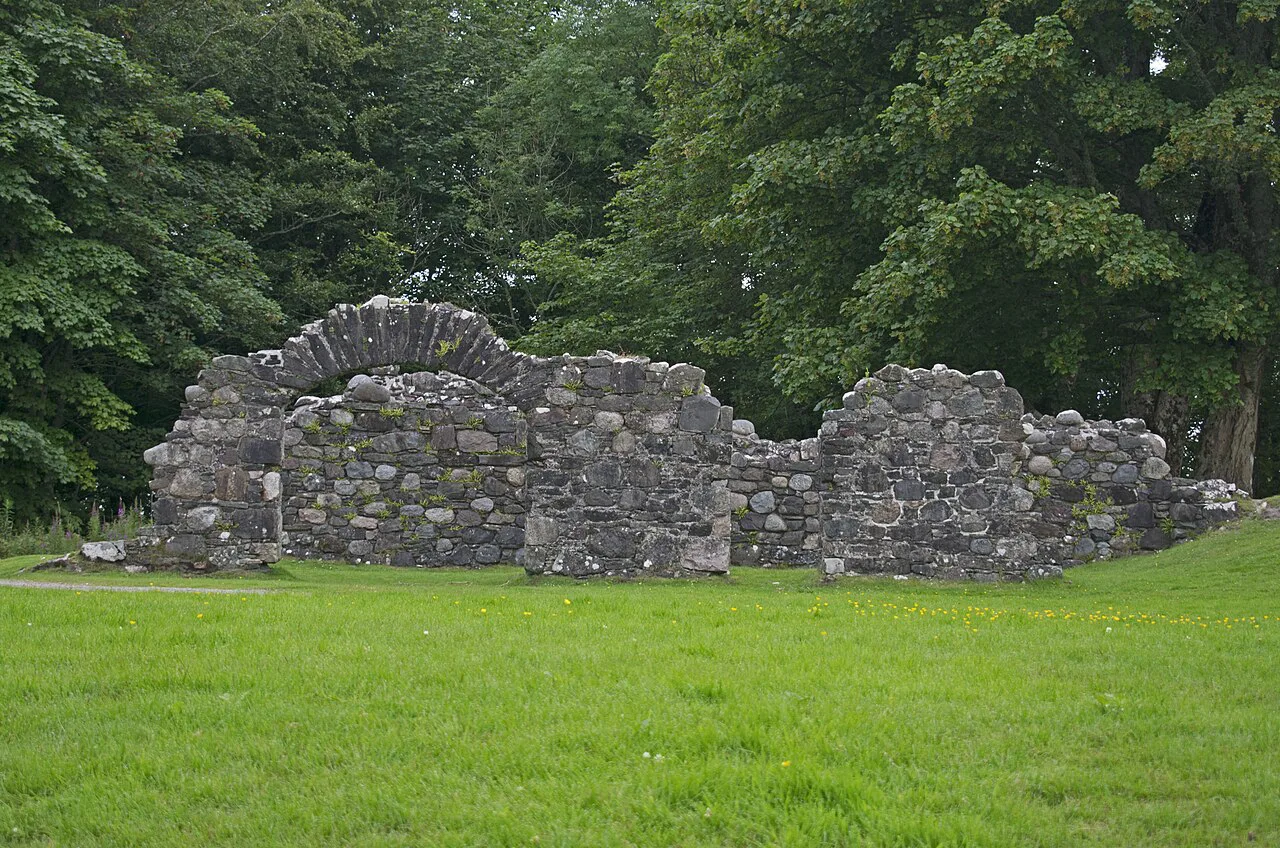 Oban Dunstaffnage Castle Ruins of the coachhouse