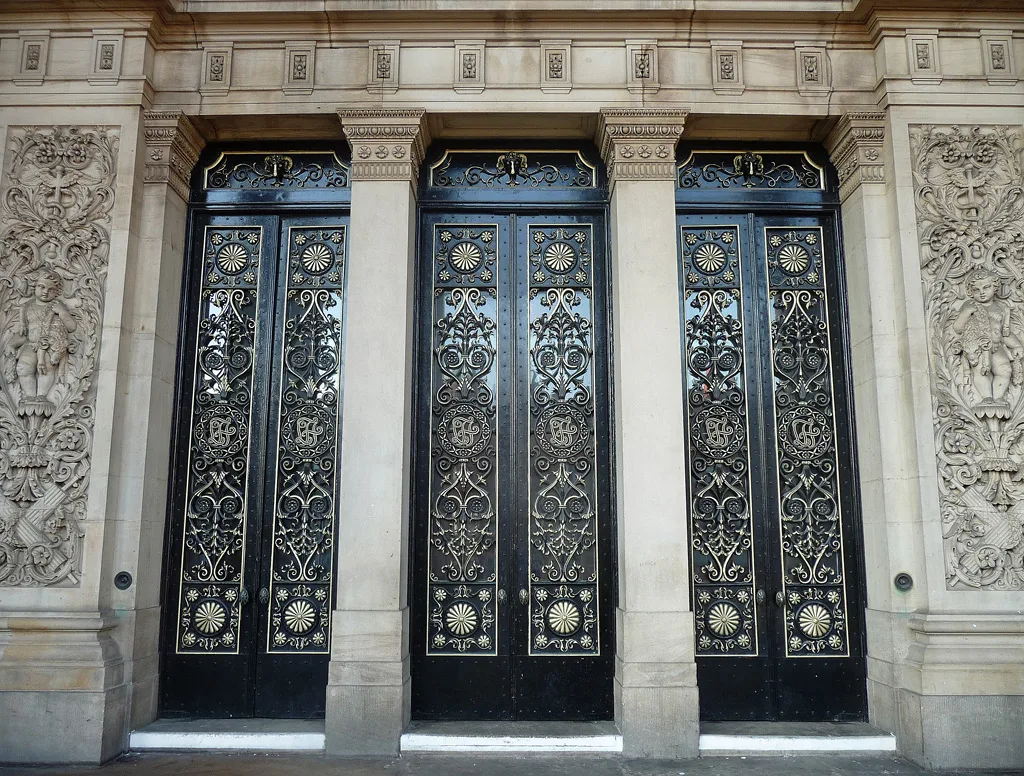 Detail of Town Hall, The Headrow, Leeds - geograph.org.uk