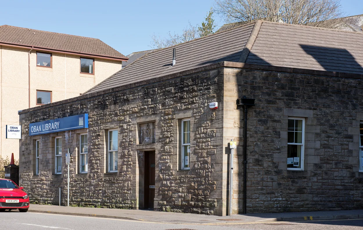 Oban Library, Albany Street - April - geograph.org.uk
