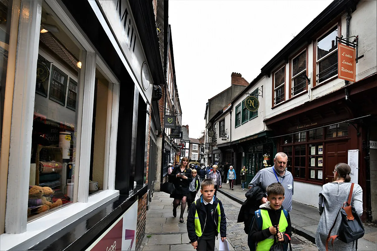 York, The Shambles - geograph.org.uk