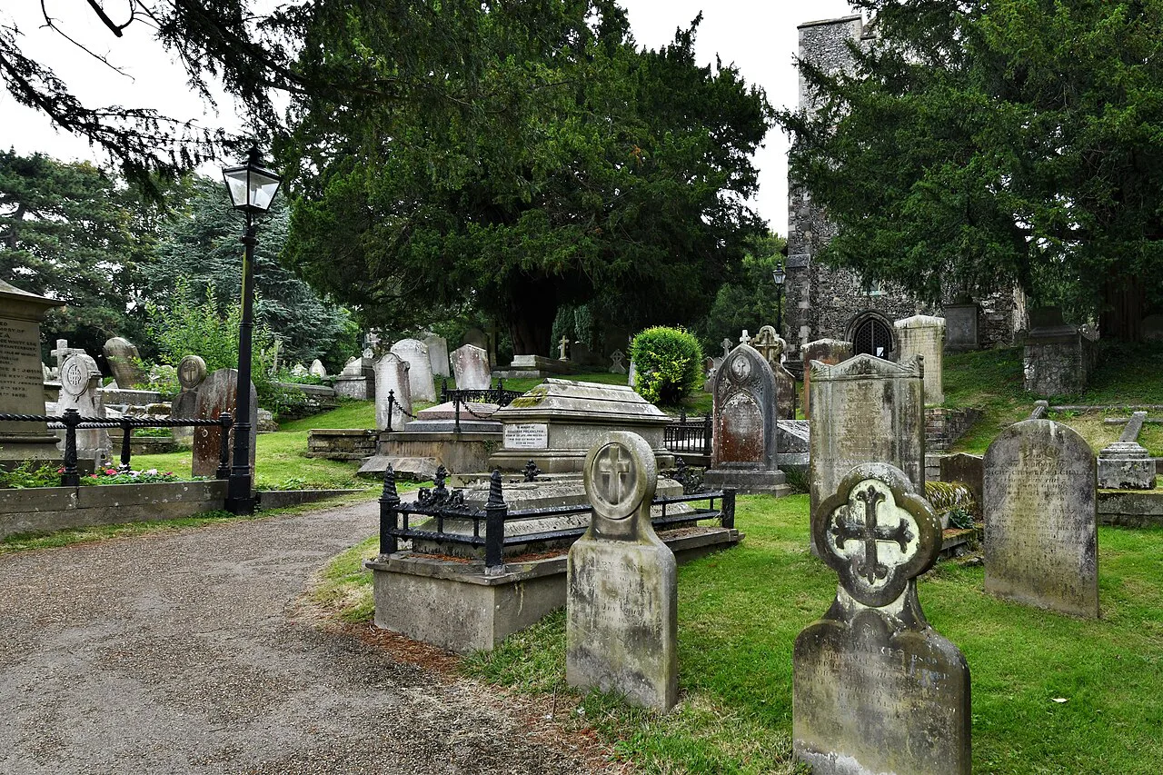 Canterbury, St. Martin's Church, Western churchyard - geograph.org.uk