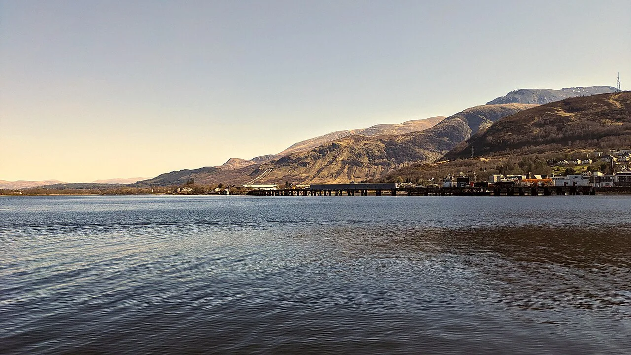 The northern pier at Fort William - geograph.org.uk
