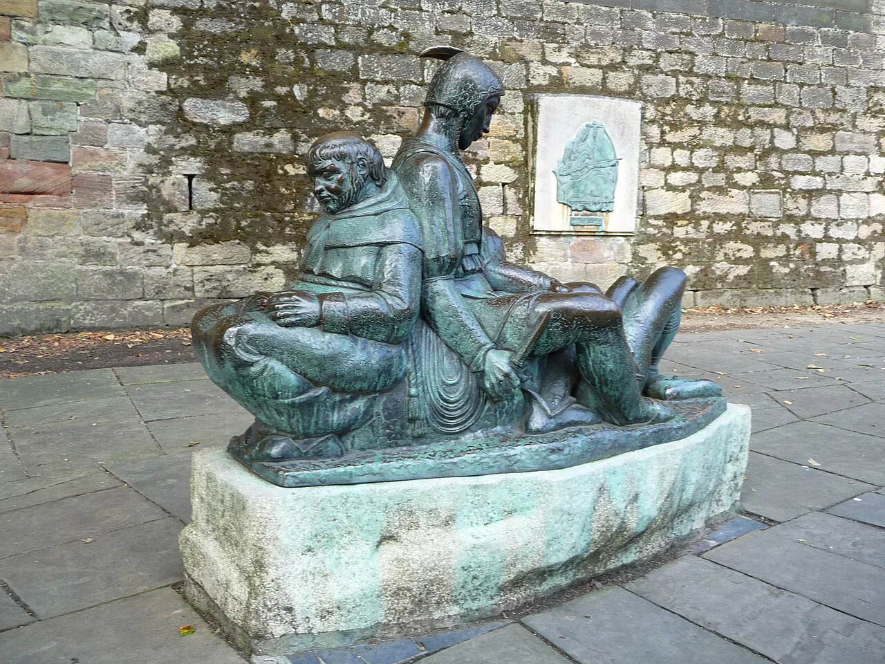 Statue of Robin Hood near Nottingham Castle