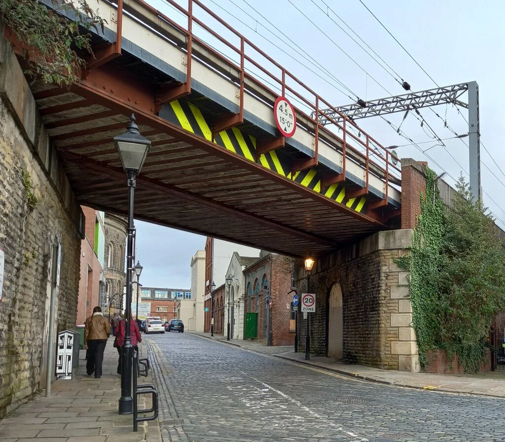 Leeds, Crown Street - geograph.org.uk