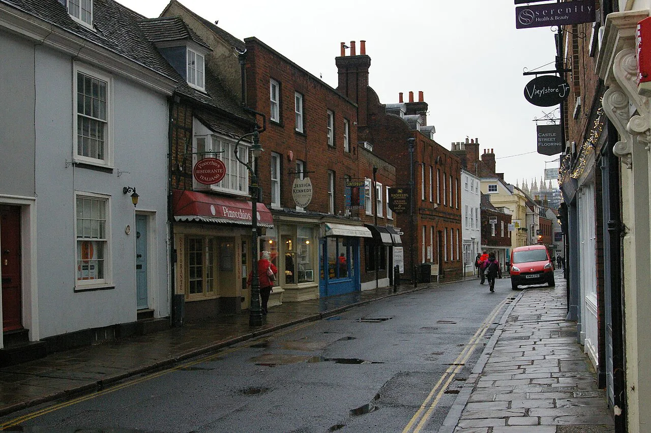 Canterbury, Castle Street - geograph.org.uk