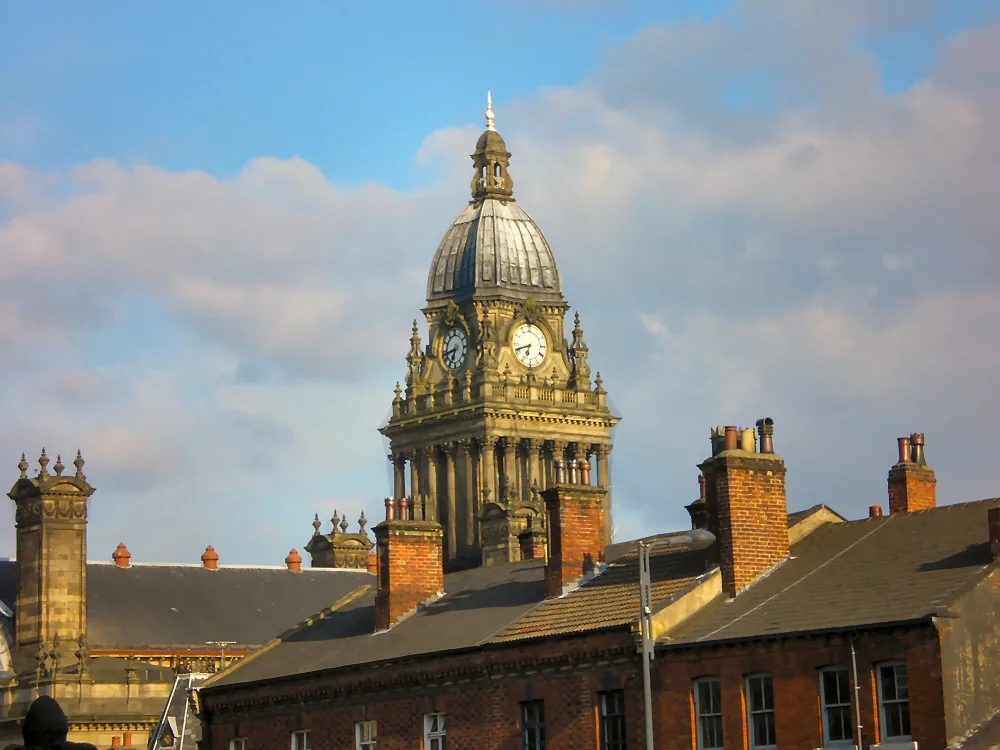 Leeds Town Hall - geograph.org.uk