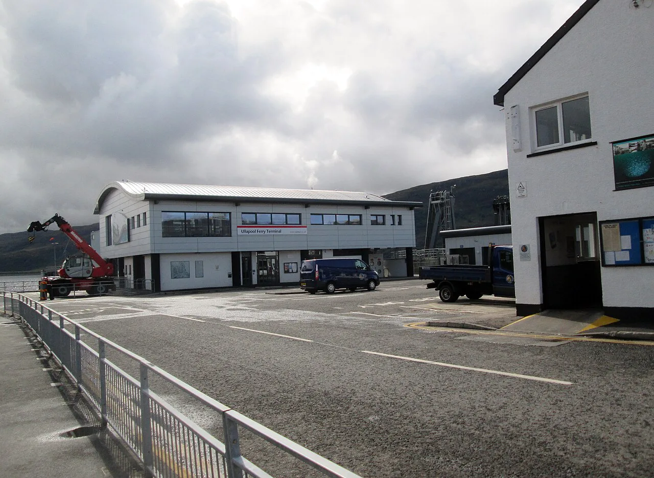 Ullapool Pier offices of Ullapool Ferry Terminal - geograph.org.uk