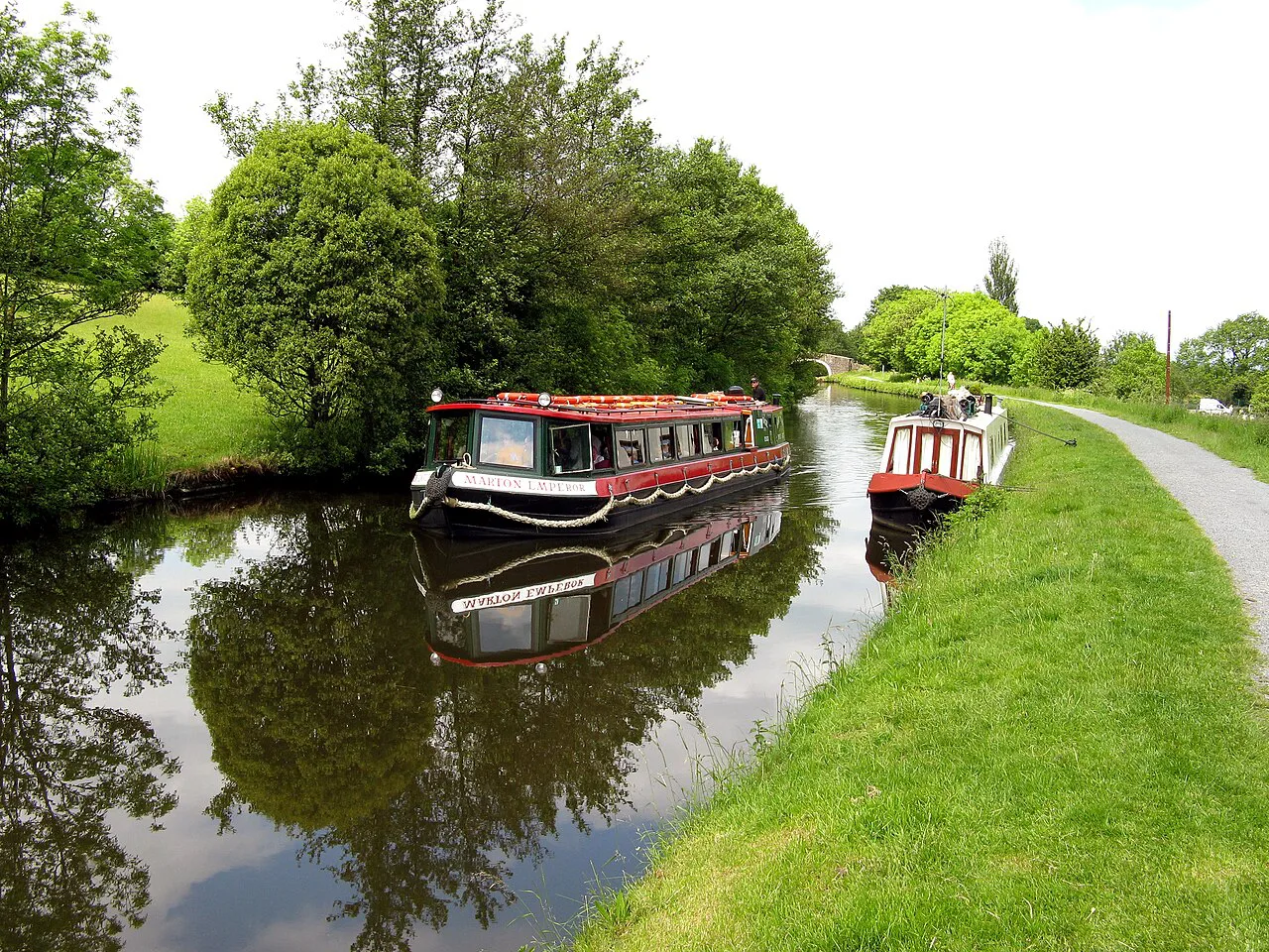 Leeds & Liverpool Canal, Trip boat - geograph.org.uk