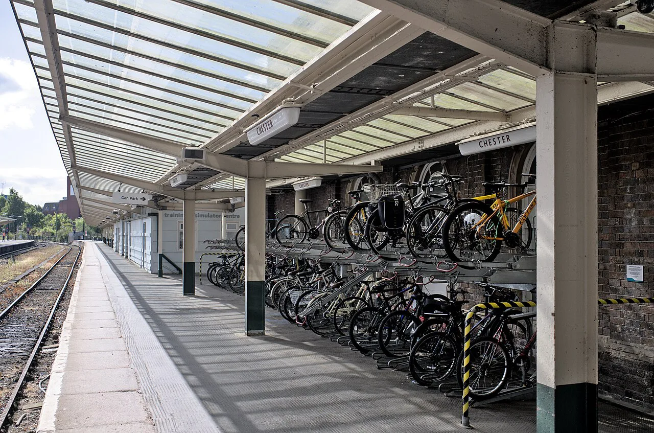 Chester, Platform 1 - geograph.org.uk
