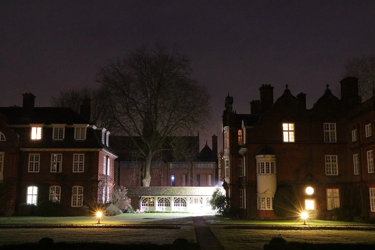 Newnham College, Cambridge at night