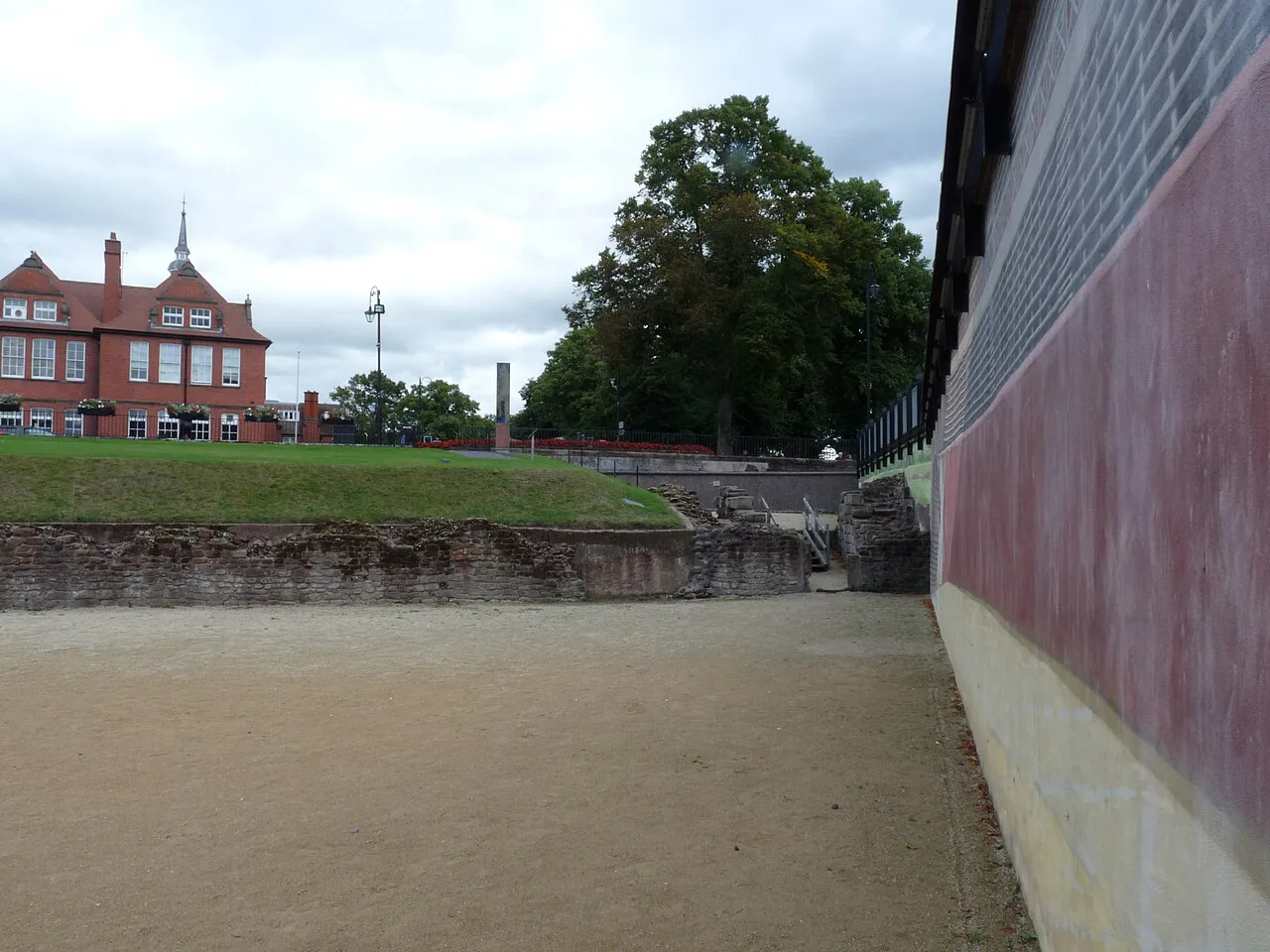 Chester Roman Amphitheatre - panorama from centre 01e