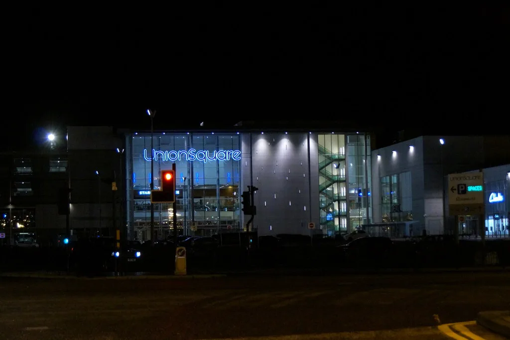 Union Square, Aberdeen, at night - geograph.org.uk