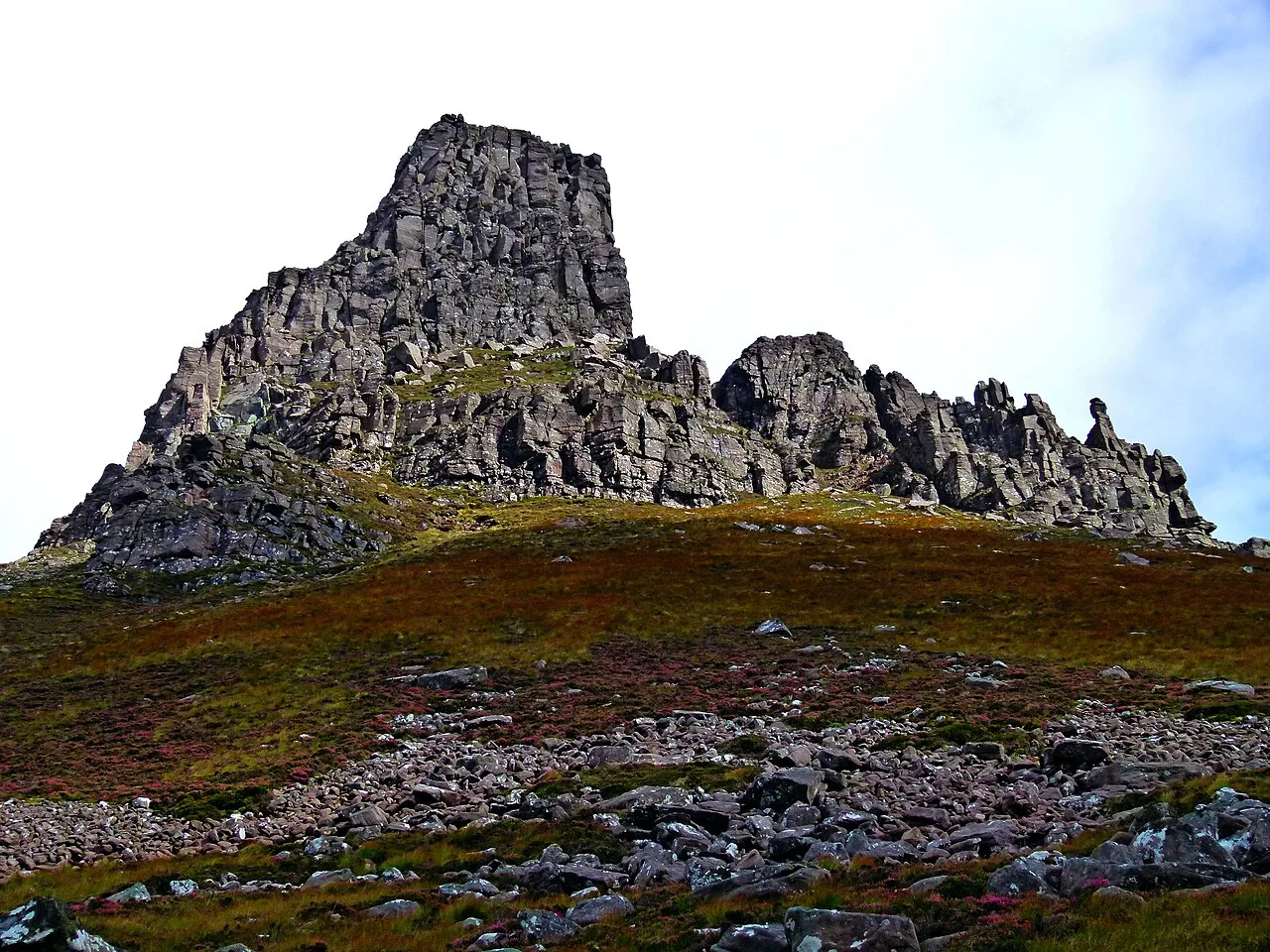 Devil's Wall - panoramio, Ullapool