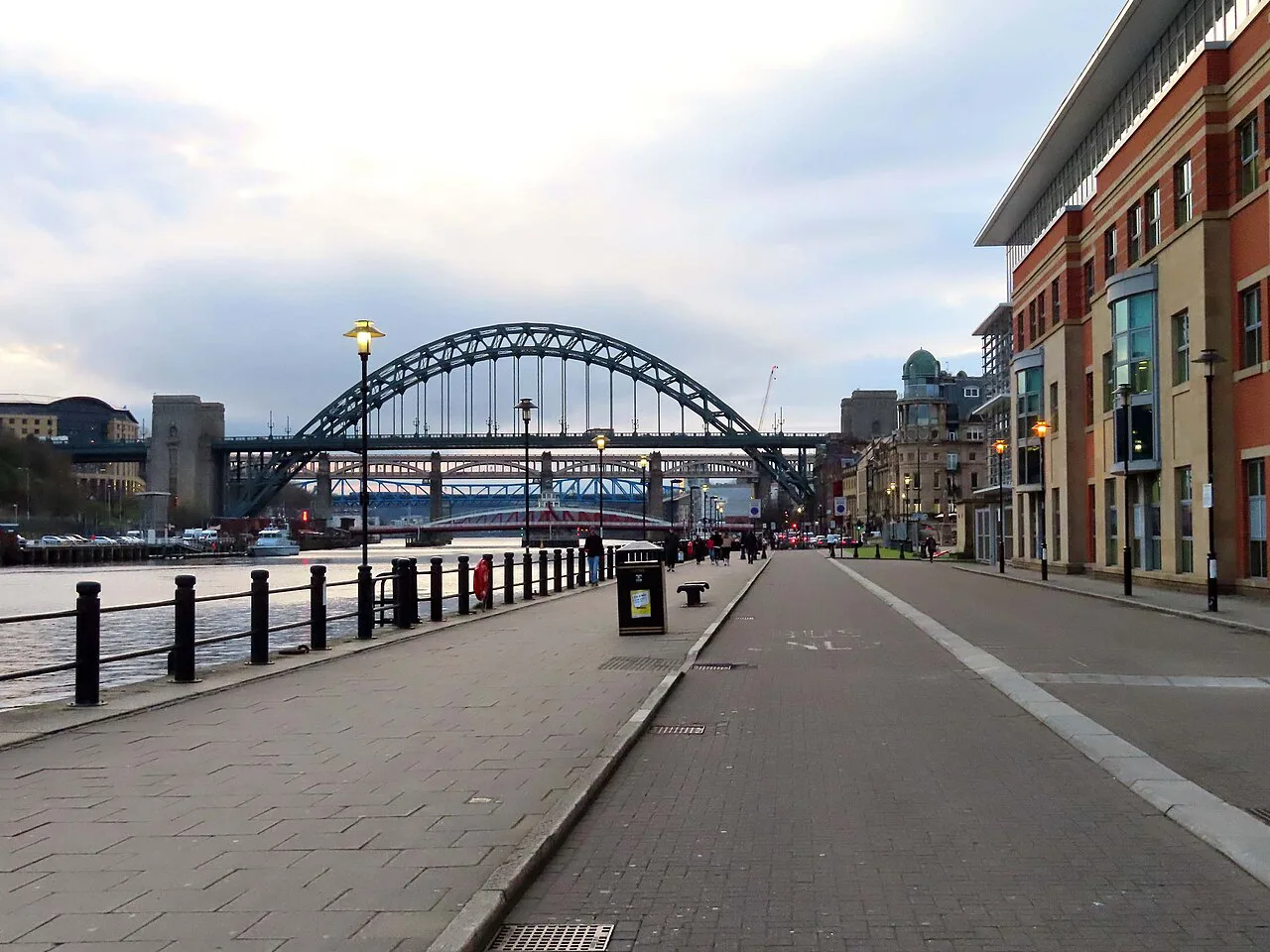Quayside in Newcastle - geograph.org.uk