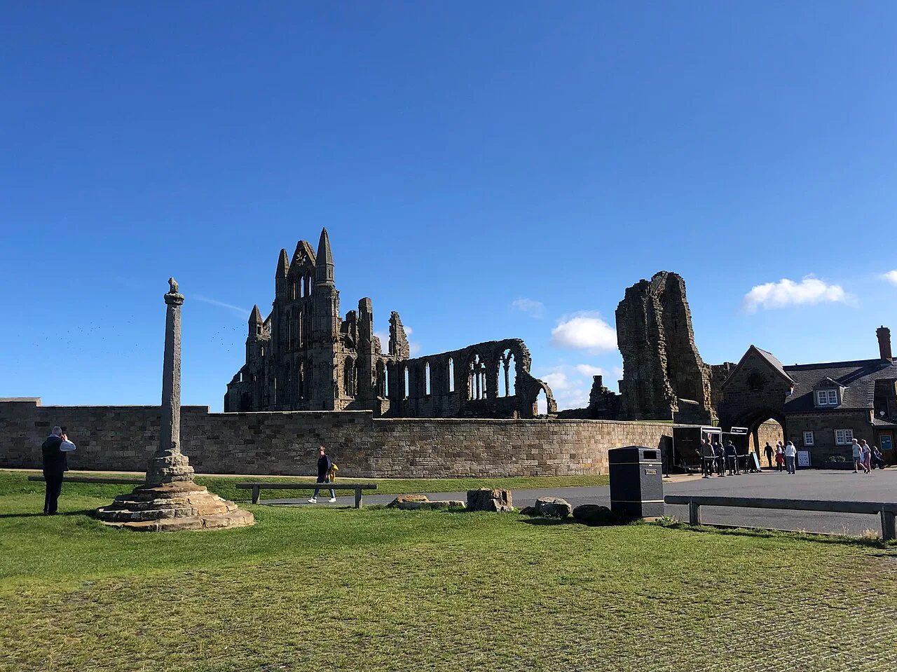 Whitby Abbey and Whitby Cross - geograph.org.uk