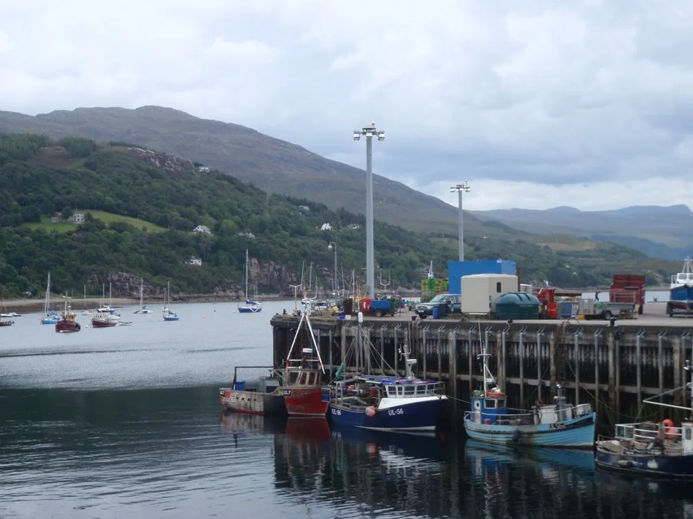 Ullapool Harbour - geograph.org.uk